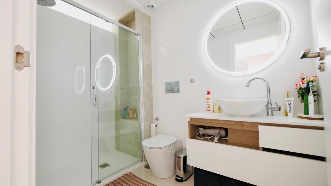 רוחאלס Fortuna Penthouse With Roof Terrace, Ac And Pool מראה חיצוני תמונה