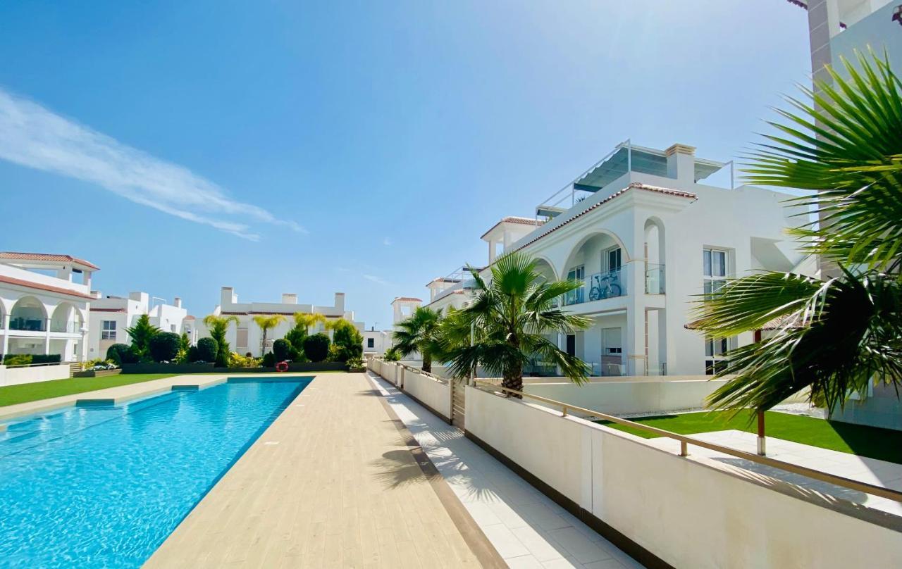 רוחאלס Fortuna Penthouse With Roof Terrace, Ac And Pool מראה חיצוני תמונה
